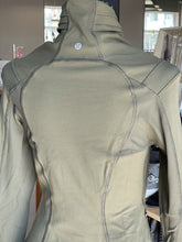 Load image into Gallery viewer, Lululemon Sweater 6