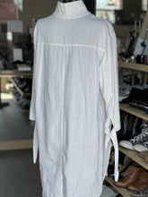 Load image into Gallery viewer, Linen Lux Tunic XL