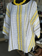 Load image into Gallery viewer, Froccella Stiff Linen Top Short Sleeve L