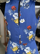 Load image into Gallery viewer, Banana Republic (outlet) Floral Dress 4