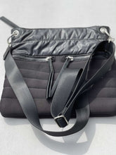 Load image into Gallery viewer, Unbranded Handbag