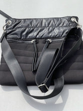 Load image into Gallery viewer, Unbranded Handbag