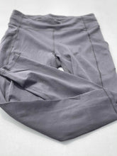 Load image into Gallery viewer, Lululemon Leggings with Pockets 8 (Slight Pilling)