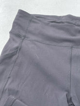 Load image into Gallery viewer, Lululemon Leggings with Pockets 8 (Slight Pilling)