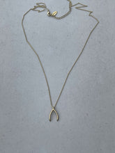 Load image into Gallery viewer, Orelia Wishbone Necklace