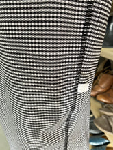 Load image into Gallery viewer, Lululemon Dress Seems like 4/6