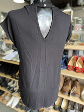 Load image into Gallery viewer, RW&CO Lace Applique Top S