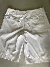 Load image into Gallery viewer, Nike Golf Shorts 8