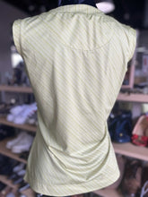 Load image into Gallery viewer, Nike Golf Sleeveless Top S