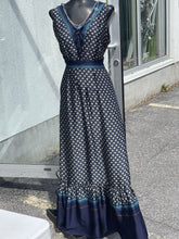 Load image into Gallery viewer, Anne Klein Maxi Dress 6