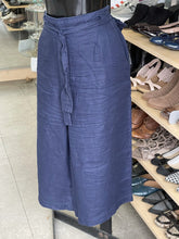 Load image into Gallery viewer, United Colours of Benetton Linen Wide Leg Pants XL