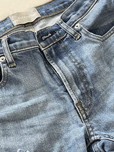 Load image into Gallery viewer, Everlane Ankle Jeans 27