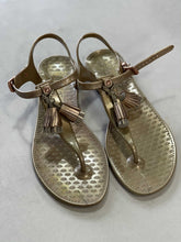 Load image into Gallery viewer, Juicy Couture Jelly Sandals 7