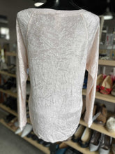 Load image into Gallery viewer, Hard Tail Velour top XS