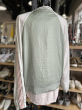 Load image into Gallery viewer, aako Satiny Jacket M