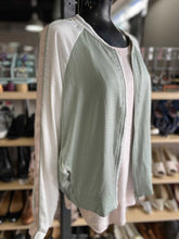 Load image into Gallery viewer, aako Satiny Jacket M