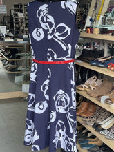 Load image into Gallery viewer, Nine West Dress with Belt 14