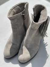 Load image into Gallery viewer, Sam Edelman Leather Boots 7