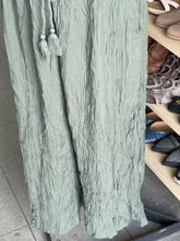 Load image into Gallery viewer, Wilfred Flowy Elasticized Waist Pants L