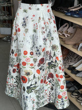 Load image into Gallery viewer, Chicwish Floral Skirt NWT S
