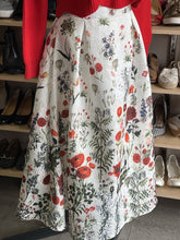 Load image into Gallery viewer, Chicwish Floral Skirt NWT S