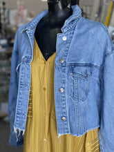 Load image into Gallery viewer, Pull & Bear Frayed Hem Denim Jacket M