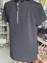 Load image into Gallery viewer, Banana Republic Ribbed Top Short Sleeve M