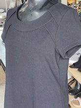 Load image into Gallery viewer, Banana Republic Ribbed Top Short Sleeve M