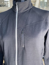 Load image into Gallery viewer, Icebreaker 99% Merino Wool Sweater L
