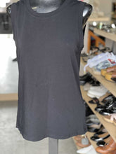 Load image into Gallery viewer, Banana Republic (outlet) Tank Top M