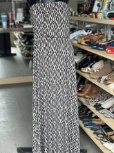 Load image into Gallery viewer, Banana Republic (outlet) Strapless Dress L