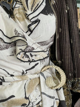 Load image into Gallery viewer, Sandra Angelozzi Sleeveless Top 34