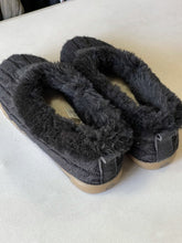 Load image into Gallery viewer, Ugg Fuzzy Slippers 8