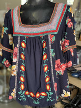 Load image into Gallery viewer, Anthropologie Embroidered Top Short Sleeve S