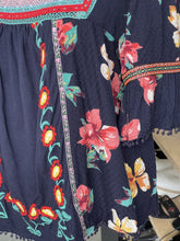 Load image into Gallery viewer, Anthropologie Embroidered Top Short Sleeve S