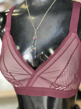 Load image into Gallery viewer, Lululemon Sportsbra/bra 34D