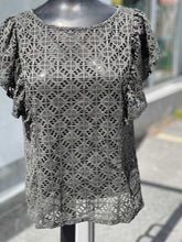 Load image into Gallery viewer, Halogen eyelet top S
