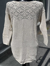 Load image into Gallery viewer, Jeanne Pierre open knit top M