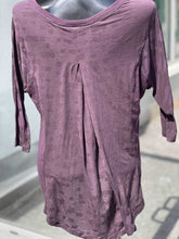 Load image into Gallery viewer, Lululemon t-shirt 6