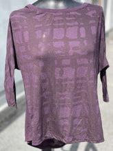 Load image into Gallery viewer, Lululemon t-shirt 6