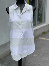 Load image into Gallery viewer, Lululemon sleeveless top 10