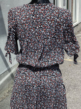 Load image into Gallery viewer, Gap Floral with Belt M