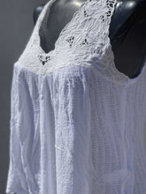 Load image into Gallery viewer, Lucky Brand Tank Top S