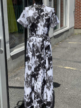 Load image into Gallery viewer, Banana Republic Maxi Dress S