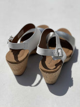 Load image into Gallery viewer, Rockport Leather Clog Sandals 7.5