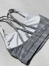 Load image into Gallery viewer, Lululemon Sports Bra 8