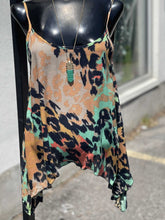 Load image into Gallery viewer, Olivaceous Cheetah Print sleevless Top S