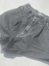Load image into Gallery viewer, Abercrombie Annie High Rise Short 0/25