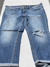 Load image into Gallery viewer, Banana Republic (outlet) Girlfriend Jean 31/12