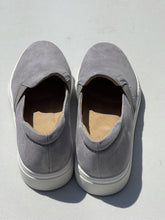 Load image into Gallery viewer, Naturalizer Carly Suede Flats 8.5 New in box